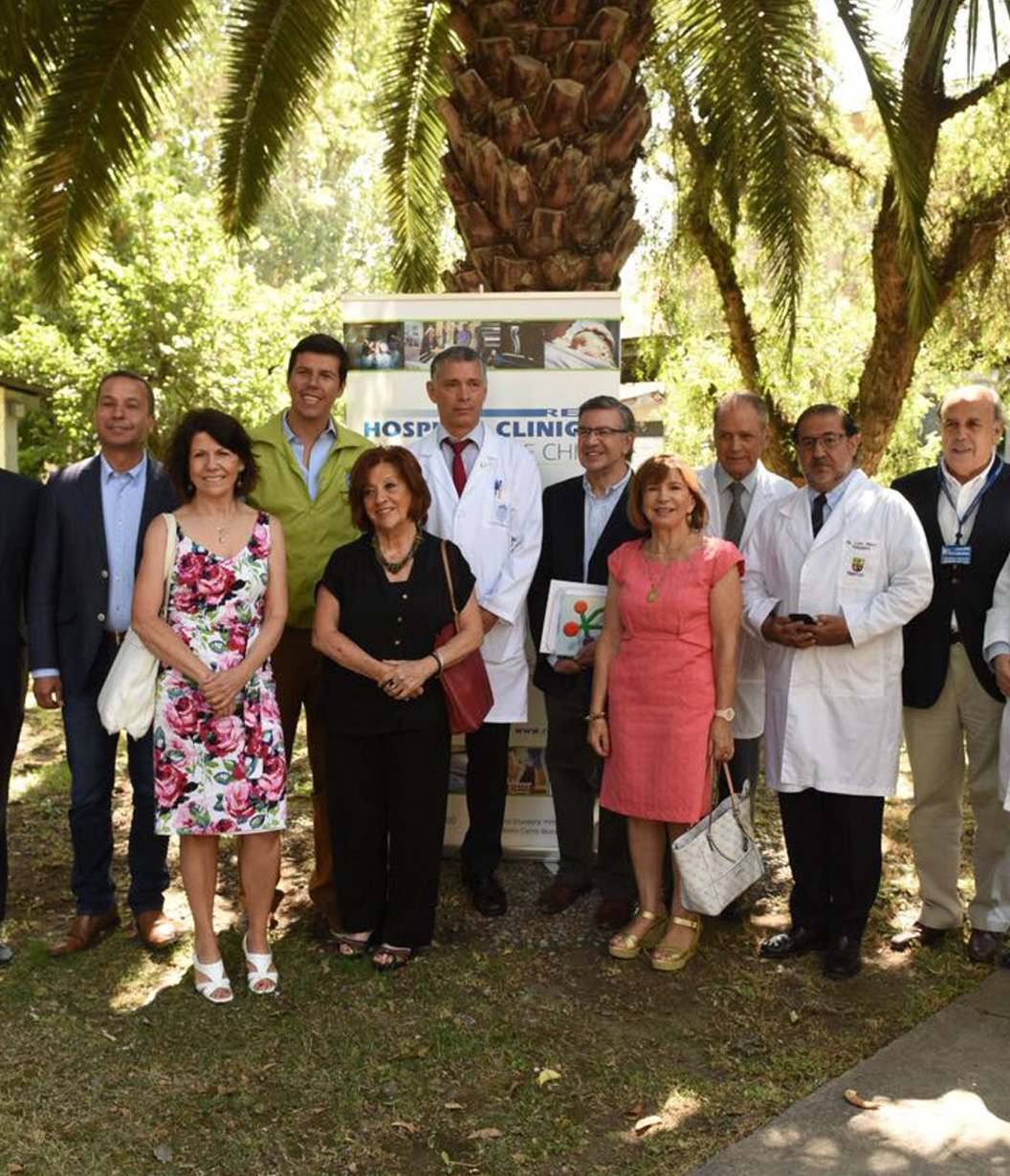 Alcalde Lavín inauguró mini consultorio Los Dominicos